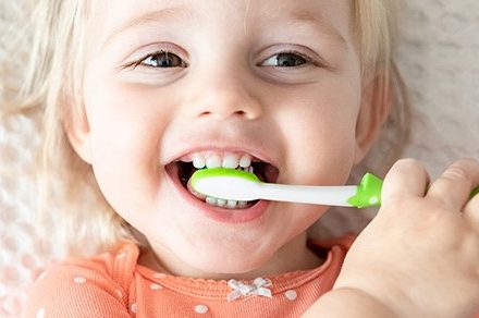 Svarbiausi klausimai apie vaikų dantų dygimą