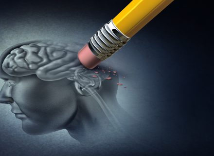 Kognityvinių funkcijų silpnėjimo ir lėtinio uždegimo sąsajos. Ar galime atitolinti demenciją?