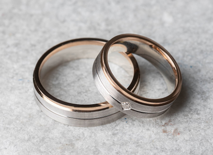 Kokie auksiniai vestuviniai žiedai aktualūs 2023 metų vestuvių sezoną?  Sužinok 5 ryškiausias tendencijas!